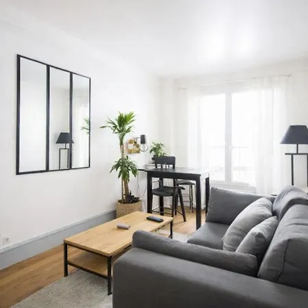 Inside - Rue De Chambery *