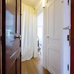 Inside – Rue De Chambéry